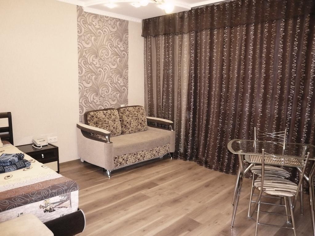 Apartments Avega Near Opera House Novosibirsk Room photo
